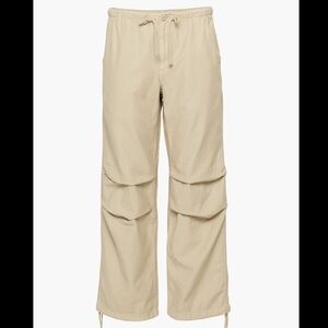 TNA squad parachute pant